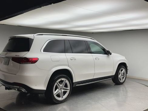 Used 2023 Mercedes-Benz GLS 450 4MATIC image 2