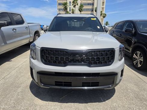 Used 2025 Kia Telluride EX X-Line AWD/4WD image 2