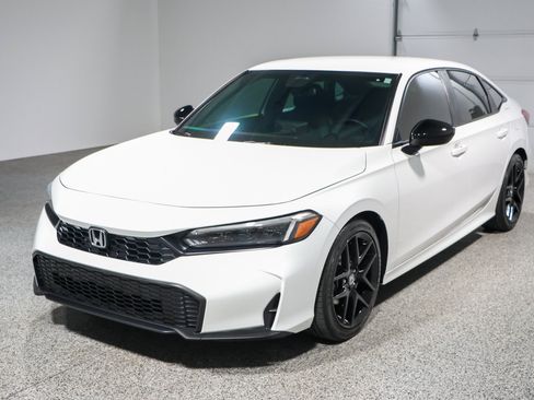 Used 2025 Honda Civic Sport image 29