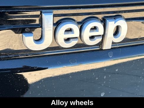 New 2026 Jeep Grand Cherokee Limited w/ Luxury Tech Group II RWD image 35