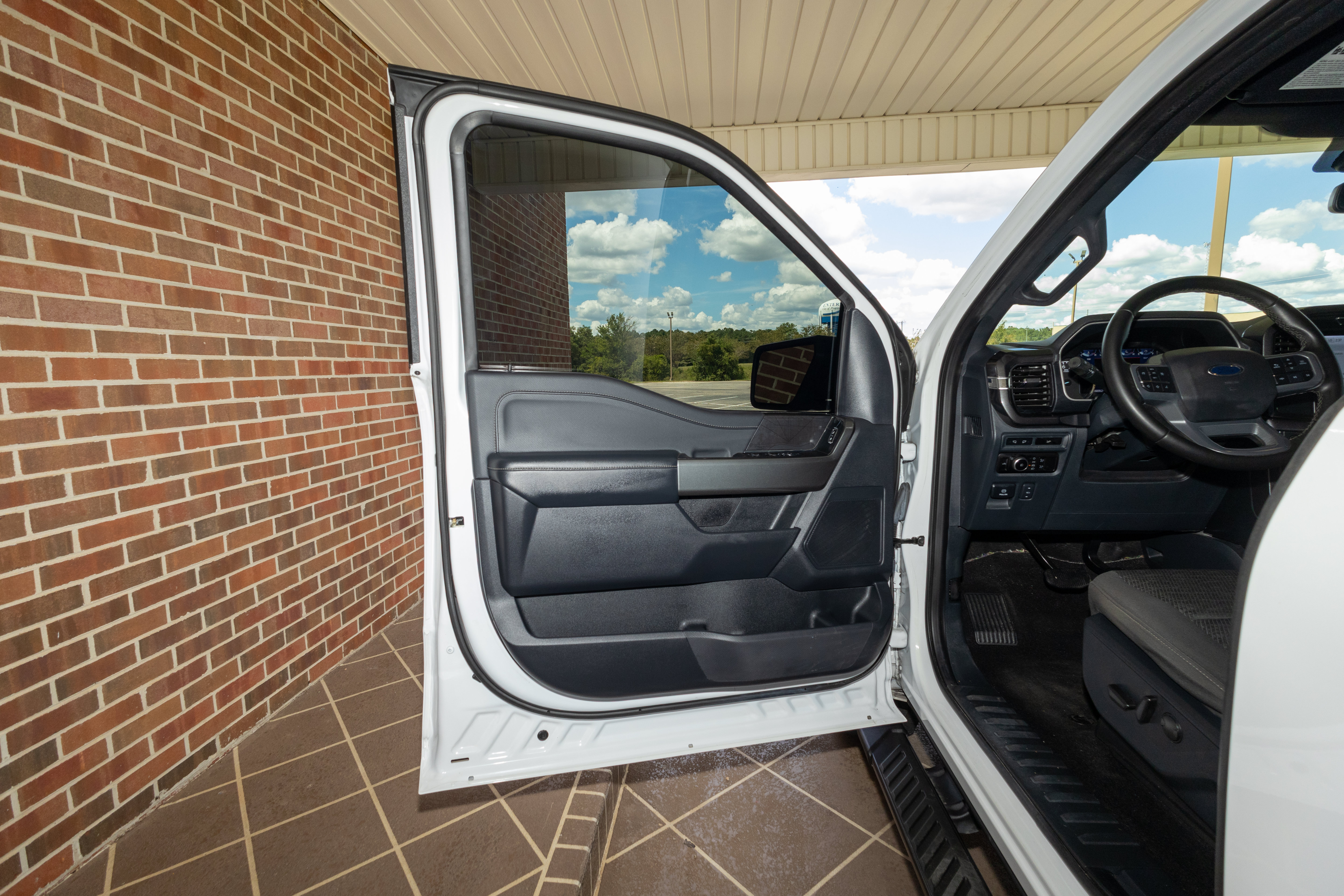 Used 2023 Ford F150 XLT w/ Equipment Group 302A High AWD/4WD image 11