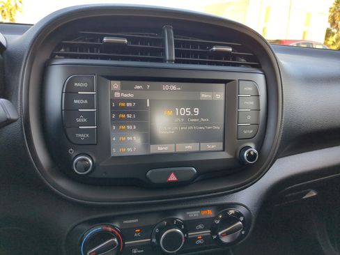 Certified 2020 Kia Soul S image 20