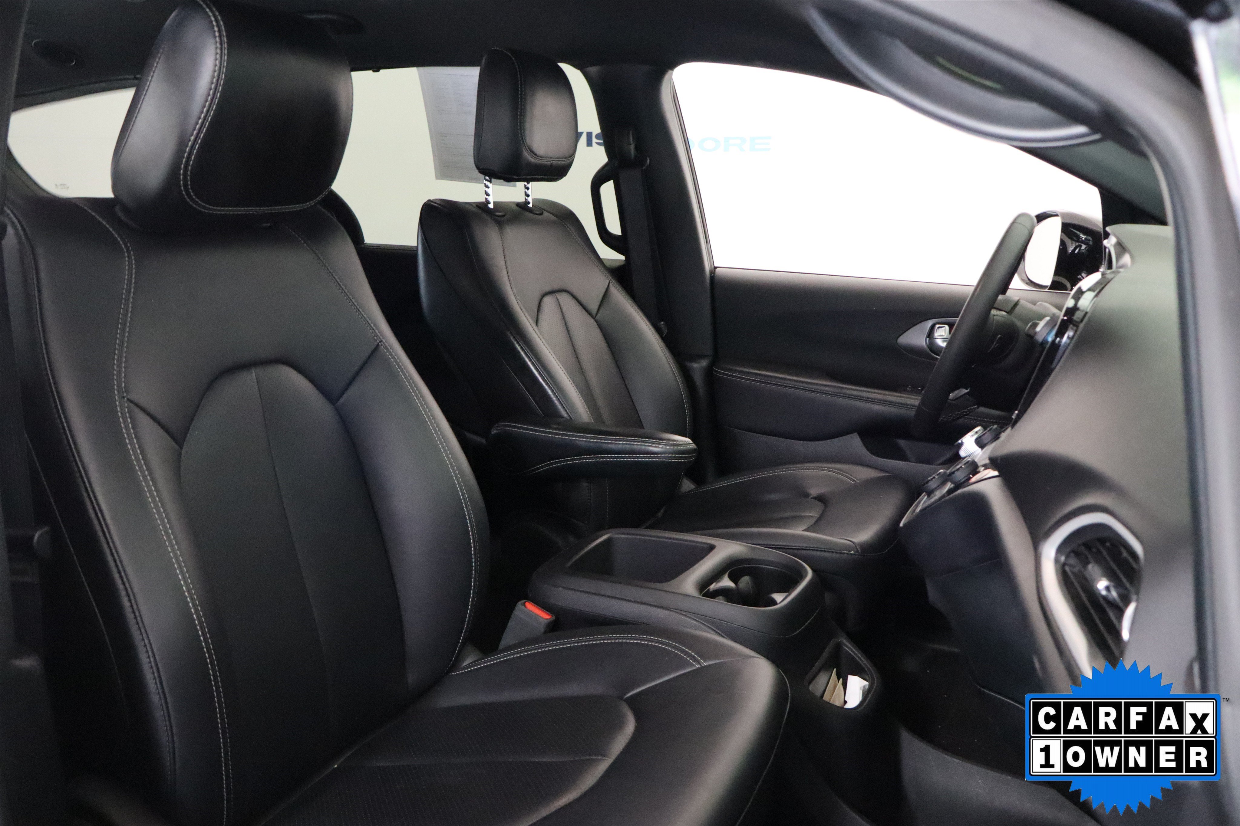 Used 2025 Chrysler Pacifica Select FWD image 20