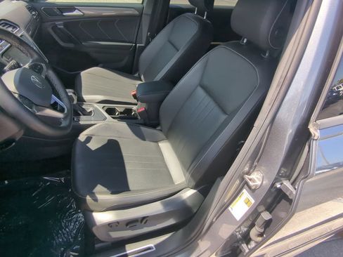 Used 2023 Volkswagen Tiguan SE R-Line FWD image 20