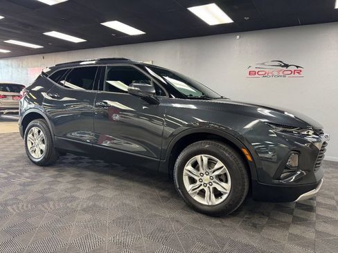 Used 2019 Chevrolet Blazer LT FWD image 2