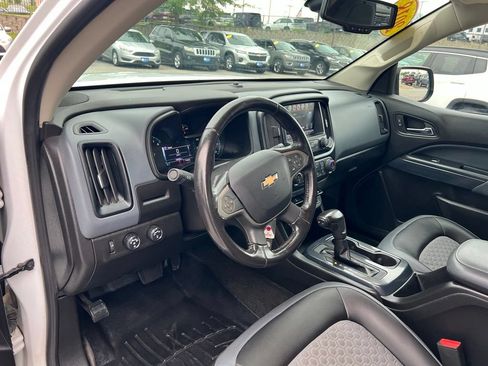 Used 2018 Chevrolet Colorado Z71 AWD/4WD image 18