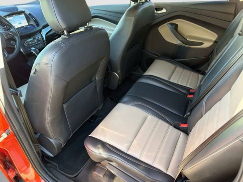 Used 2019 Ford Escape SEL AWD/4WD image 15