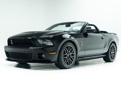 Used 2011 Ford Mustang Shelby GT500 w/ SVT Performance Pkg RWD image 9