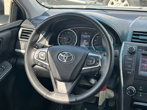 Used 2017 Toyota Camry SE image 34