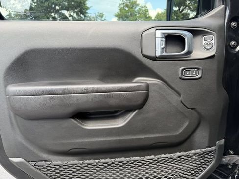 Used 2022 Jeep Wrangler Sport AWD/4WD image 11