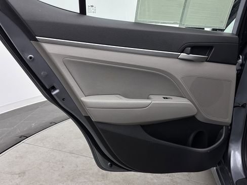 Used 2019 Hyundai Elantra SEL FWD image 22