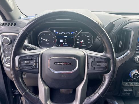 Used 2022 GMC Sierra 2500 Denali w/ Denali Black Diamond Edition image 11