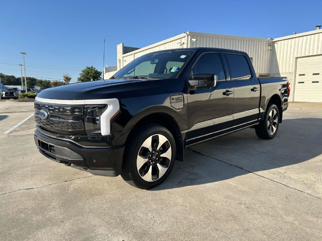 Used 2023 Ford F150 Lightning Platinum AWD/4WD image 7