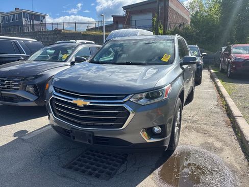 Used 2019 Chevrolet Traverse LT AWD/4WD image 3