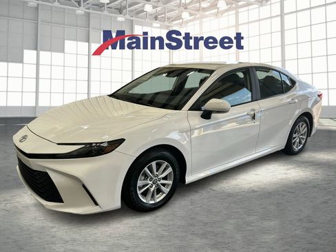 Used 2026 Toyota Camry LE FWD image 1