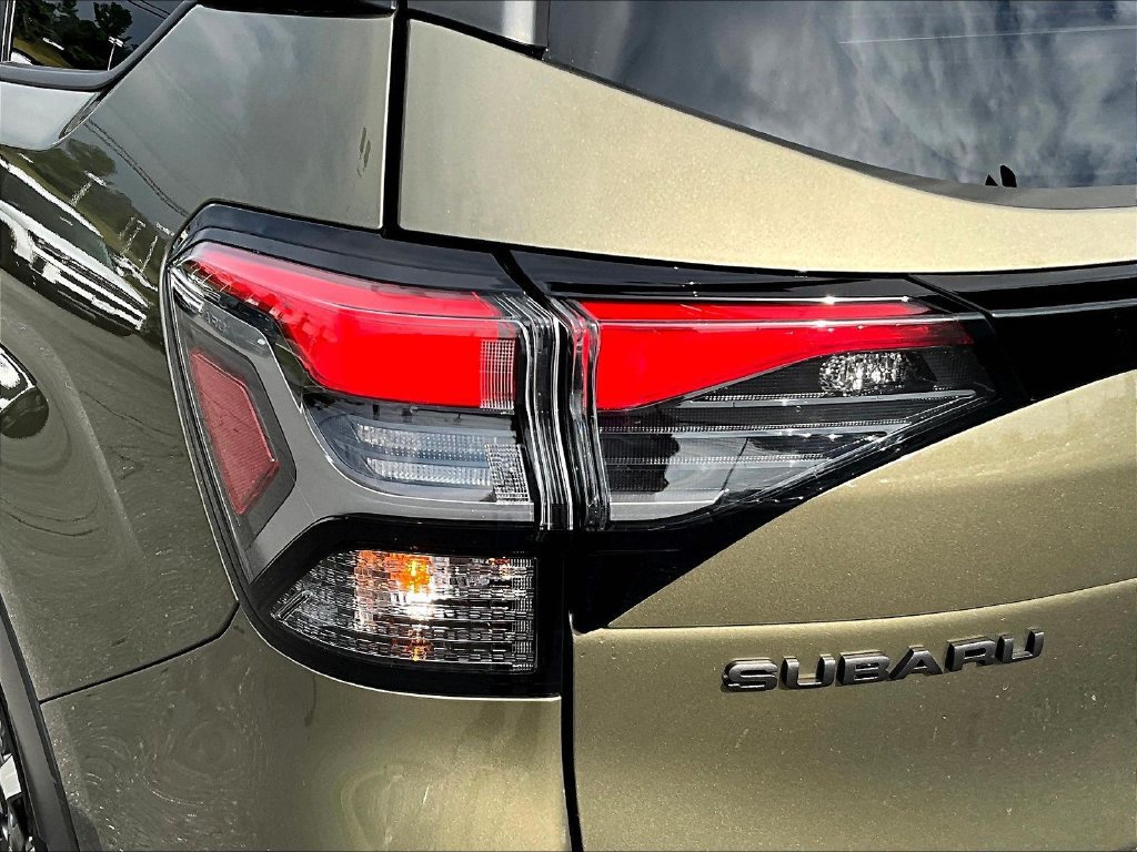 Used 2025 Subaru Forester Touring AWD/4WD image 27