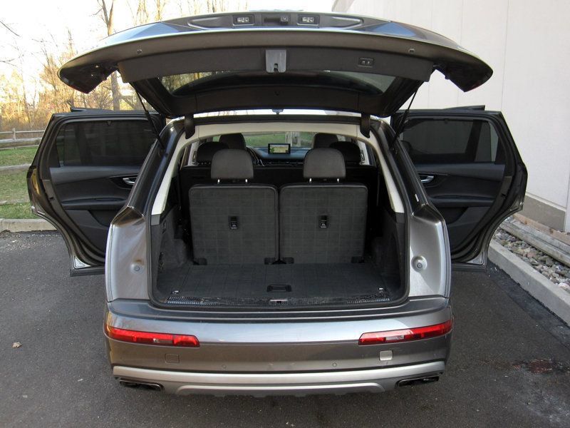 Used 2019 Audi Q7 3.0T Premium Plus w/ Premium Plus Package AWD/4WD image 31