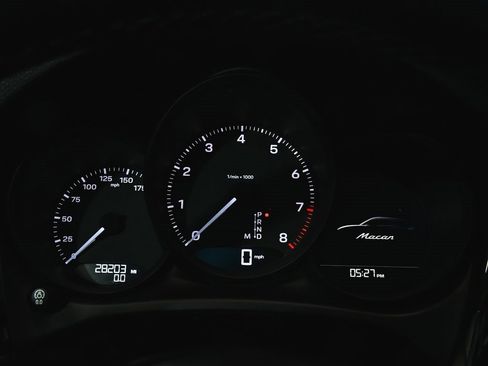 Used 2024 Porsche Macan image 37