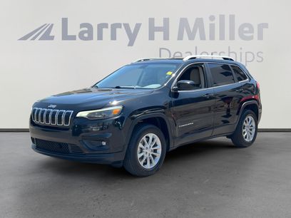 Used 2019 Jeep Cherokee Latitude w/ Popular Appearance Group
