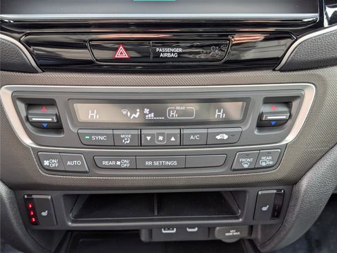 Used 2025 Honda Ridgeline TrailSport image 28