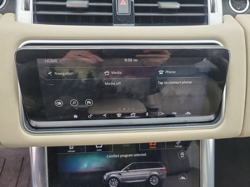 Used 2019 Land Rover Range Rover Sport HSE image 17