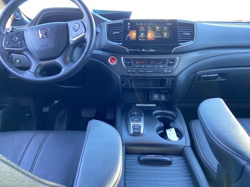 Used 2023 Honda Passport TrailSport image 14