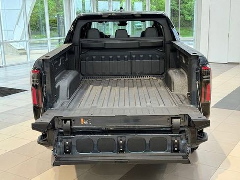 New 2025 GMC Sierra EV Denali image 38