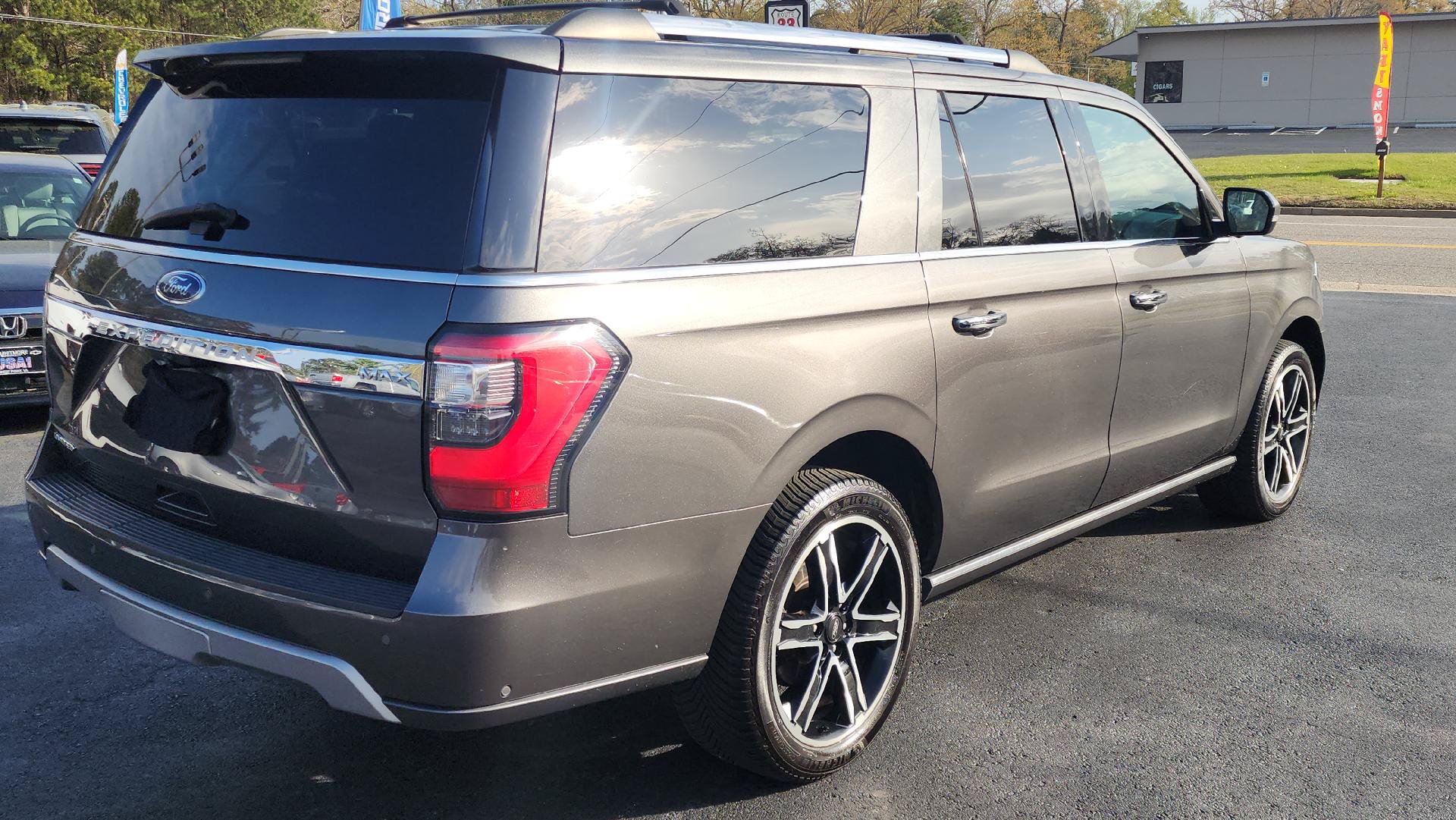 Used 2019 Ford Expedition Max Limited w/ Special Edition Package AWD/4WD image 5