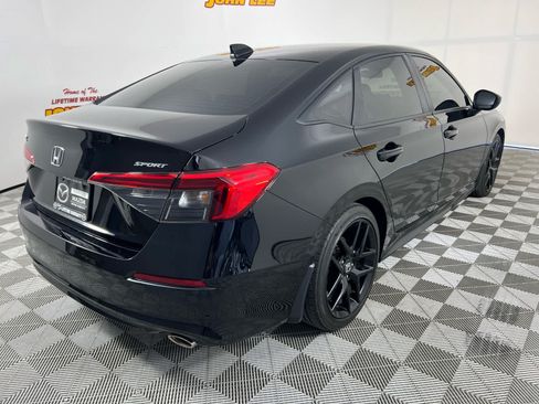 Used 2023 Honda Civic Sport image 6