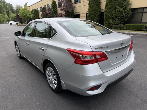 Used 2017 Nissan Sentra S FWD image 8