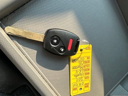 Used 2011 Honda CR-V SE image 8