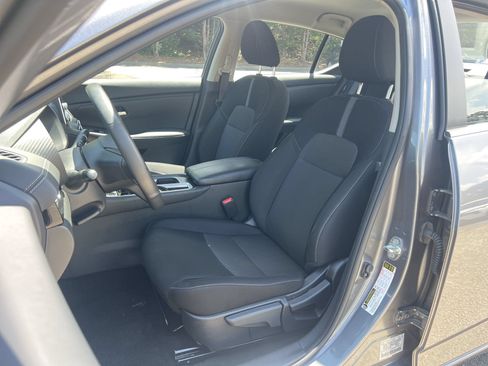 Certified 2025 Nissan Sentra SV w/ All-Weather Package FWD image 17
