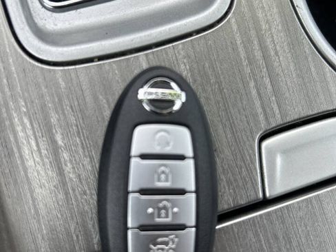Used 2016 Nissan Murano Platinum AWD/4WD image 29
