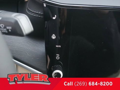 New 2026 Jeep Grand Cherokee Limited image 33