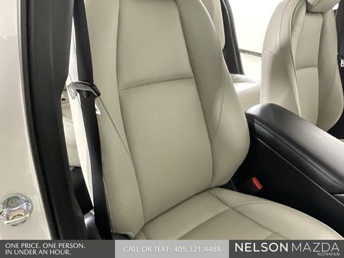 Used 2025 MAZDA MAZDA3 s image 27