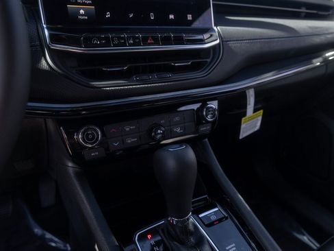 New 2026 Jeep Compass Latitude image 25