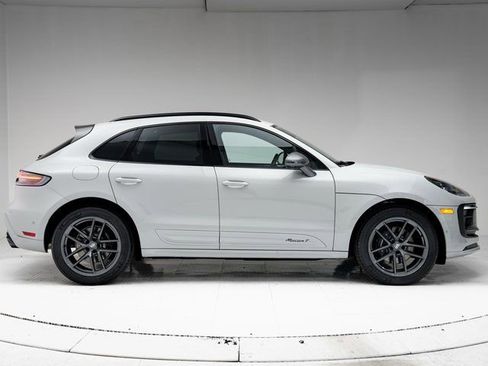 Used 2026 Porsche Macan Turbo image 33