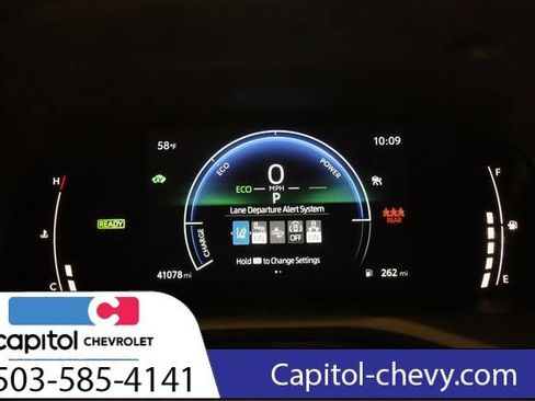 Used 2025 Toyota Camry SE FWD image 18