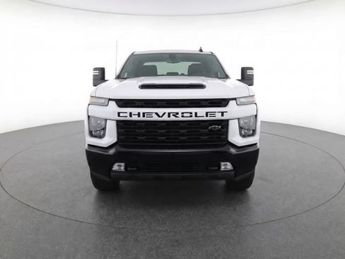 Used 2021 Chevrolet Silverado 2500 Custom w/ Custom Value Package AWD/4WD image 2