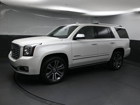 Used 2018 GMC Yukon Denali w/ Denali Ultimate Package AWD/4WD image 4