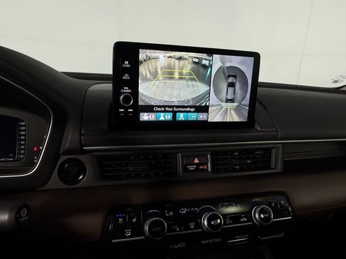 Used 2023 Honda Pilot Elite image 16