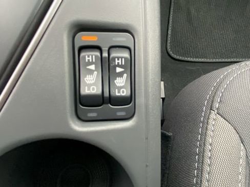 Certified 2025 Subaru Crosstrek 2.0i Premium image 31