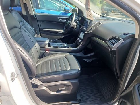 Used 2022 Ford Edge SEL w/ Convenience Package AWD/4WD image 4