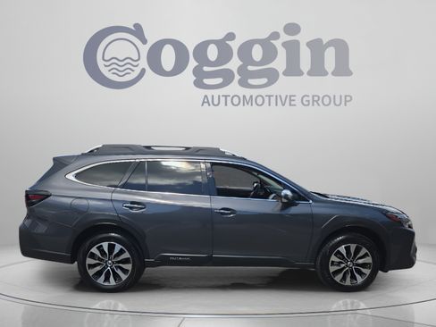 Used 2025 Subaru Outback Touring AWD/4WD image 6