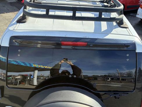 Used 2007 Toyota FJ Cruiser 4WD image 8