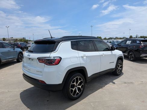 Used 2025 Jeep Compass Limited AWD/4WD image 8