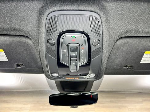 Used 2019 Audi Q8 Premium w/ Convenience Package AWD/4WD image 23