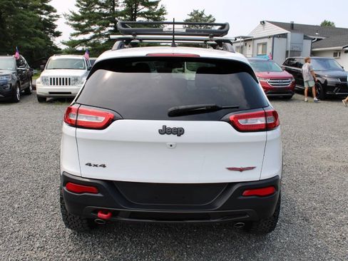 Used 2016 Jeep Cherokee Trailhawk w/ Comfort/Convenience Group AWD/4WD image 8