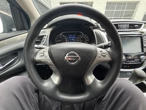 Used 2018 Nissan Murano S AWD/4WD image 13