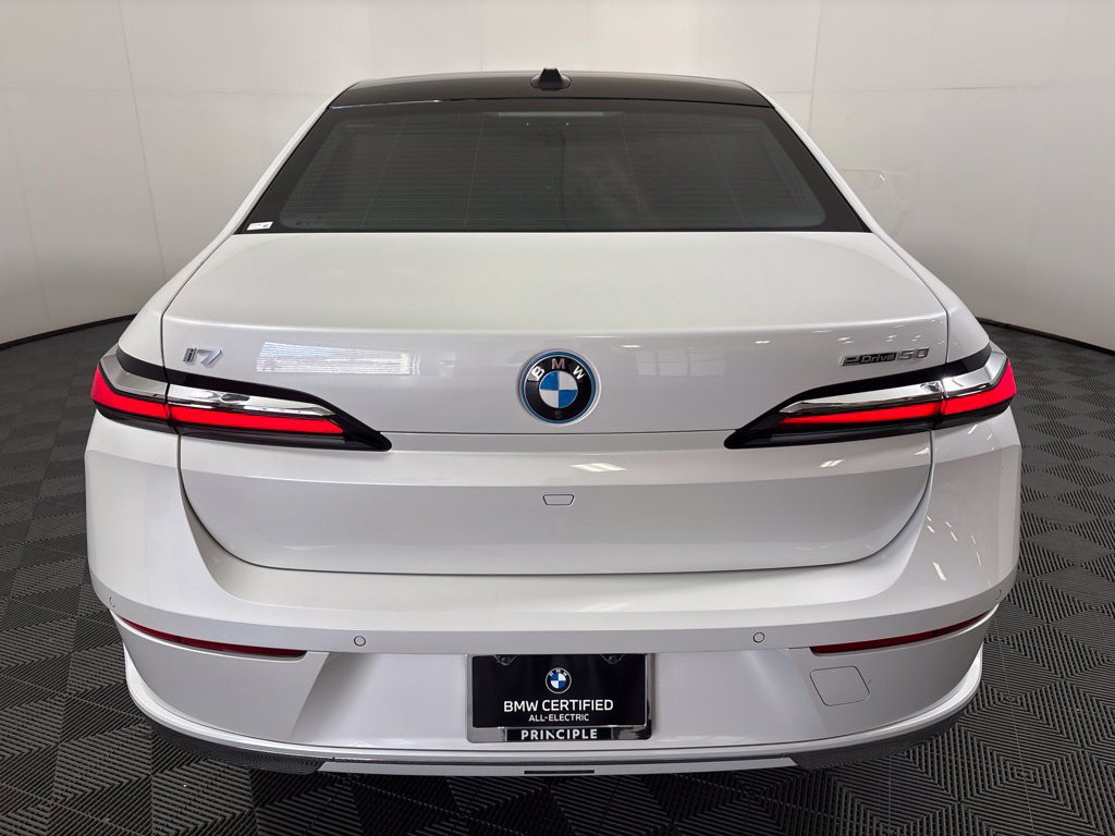 Certified 2024 BMW i7 eDrive50 RWD image 6